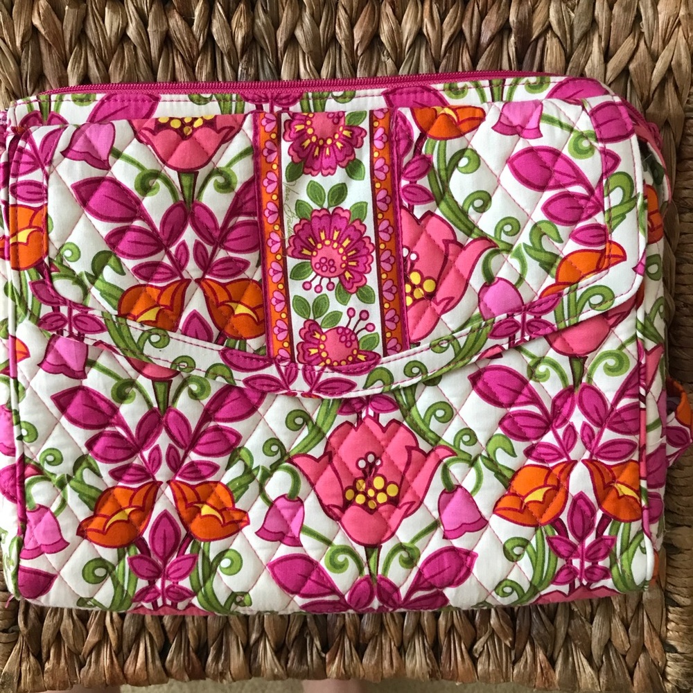 NEW Vera Bradley Hipster Purse